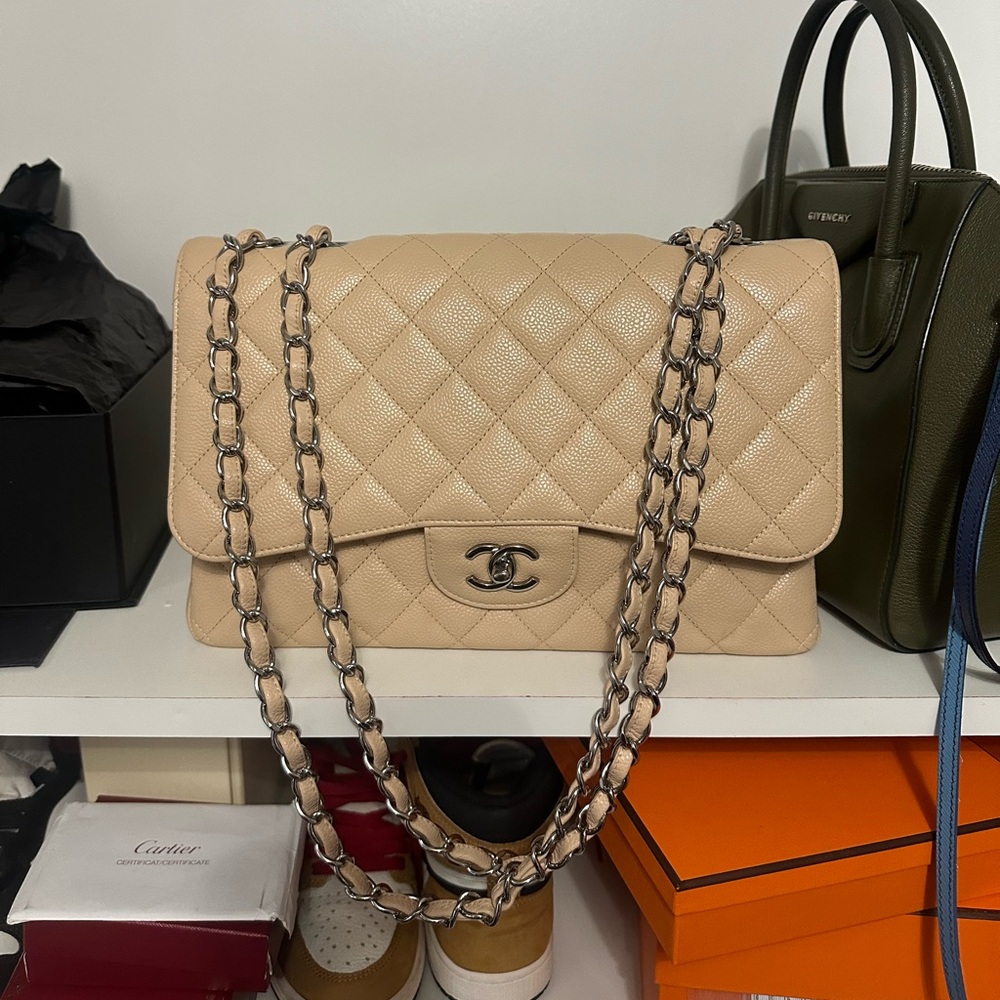 CHANEL Caviar Quilted Jumbo Single Flap Black